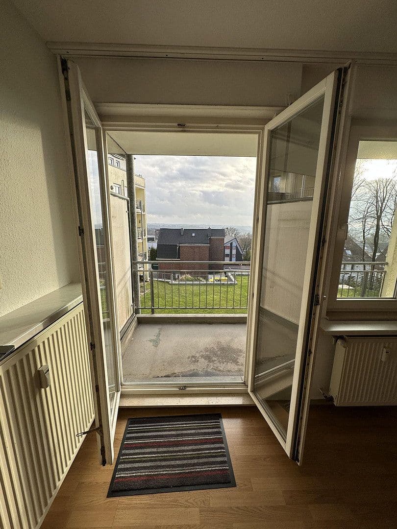 Pronájem bytu 2+1 64 m², Königstr. 41, Remscheid, Severní Porýní-Vestfálsko Pronájem bytu 2+1 64 m², Königstr. 41, Remscheid, Severní Porýní-Vestfálsko