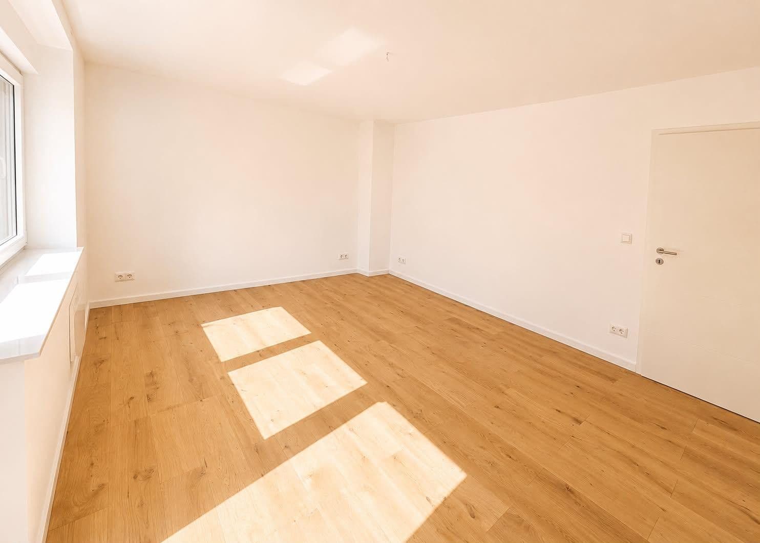 Prodej domu 280 m², pozemek 261 m², Baumstraße 1, Düsseldorf, Severní Porýní-Vestfálsko Prodej domu 280 m², pozemek 261 m², Baumstraße 1, Düsseldorf, Severní Porýní-Vestfálsko