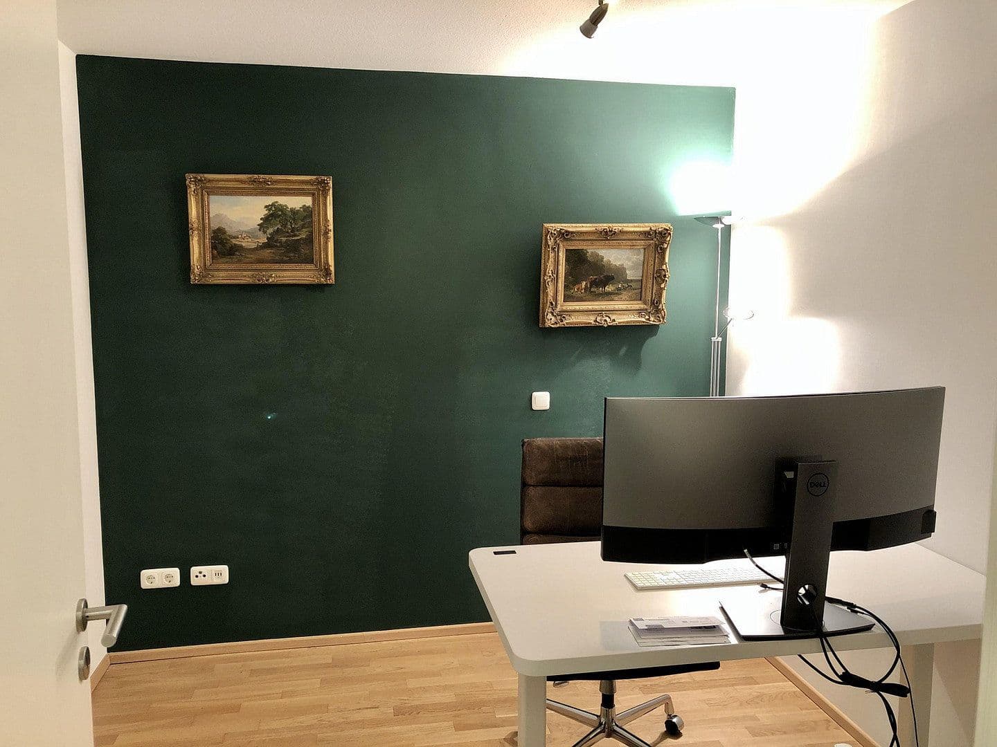 Pronájem bytu 3+1 65 m², Wolgemutstr. 17, Nürnberg, Bavorsko Pronájem bytu 3+1 65 m², Wolgemutstr. 17, Nürnberg, Bavorsko