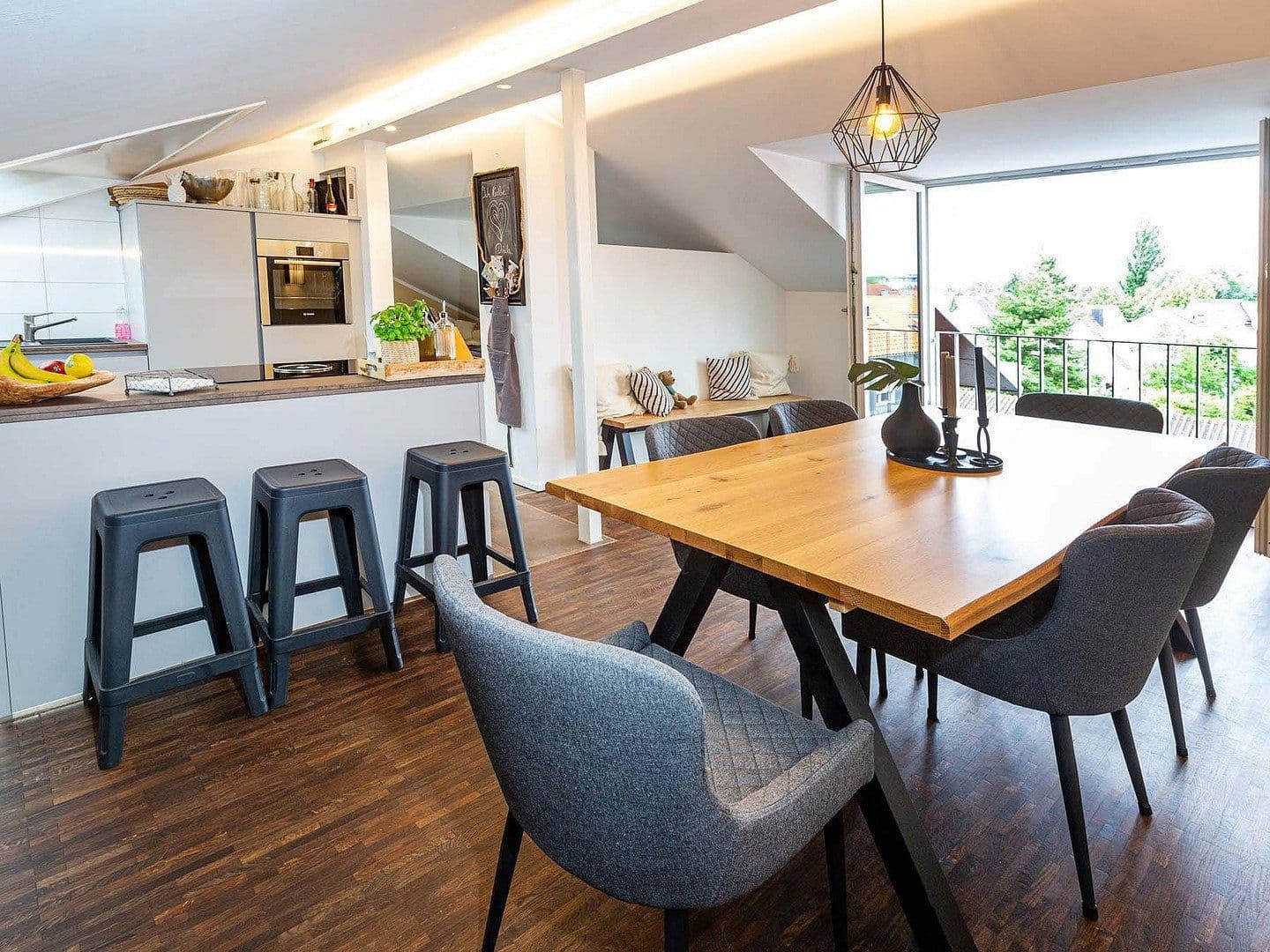 Pronájem bytu 4+kk 137 m², Mooserstrasse 16, Radolfzell am Bodensee, Bádensko-Württembersko Pronájem bytu 4+kk 137 m², Mooserstrasse 16, Radolfzell am Bodensee, Bádensko-Württembersko