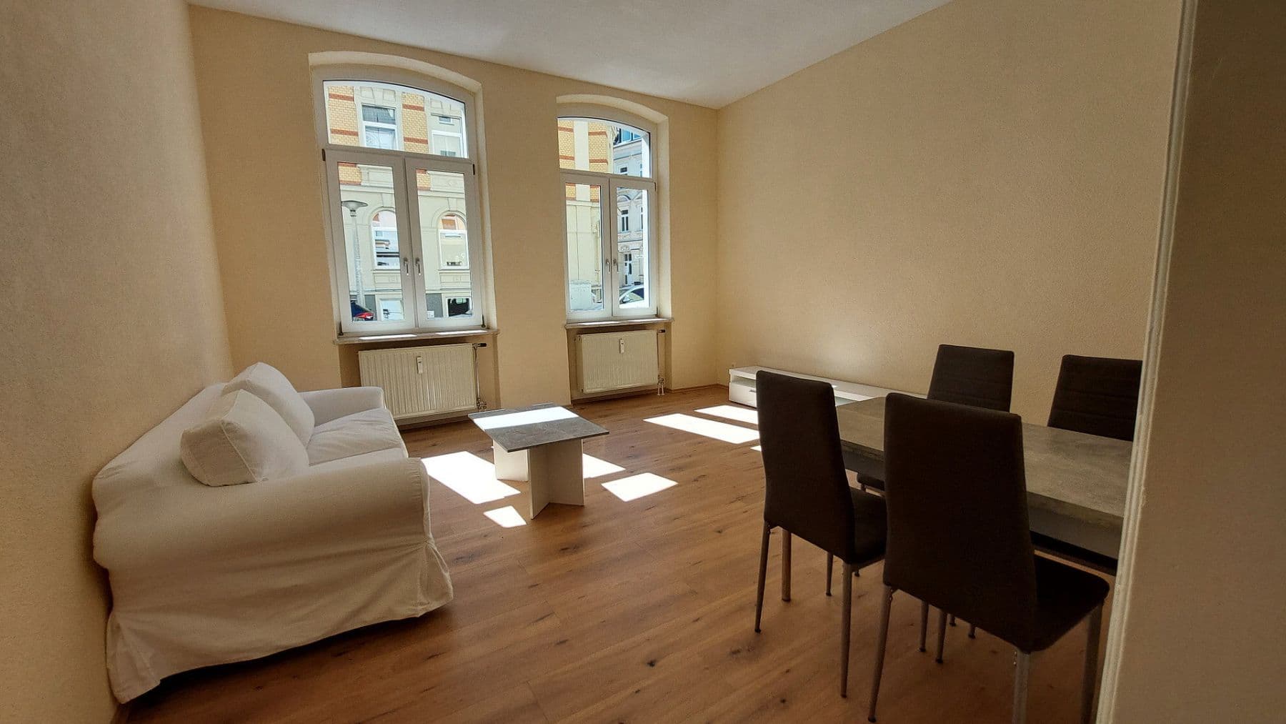 Pronájem bytu 2+1 43 m², Antonstraße 22, Plauen, Sasko Pronájem bytu 2+1 43 m², Antonstraße 22, Plauen, Sasko