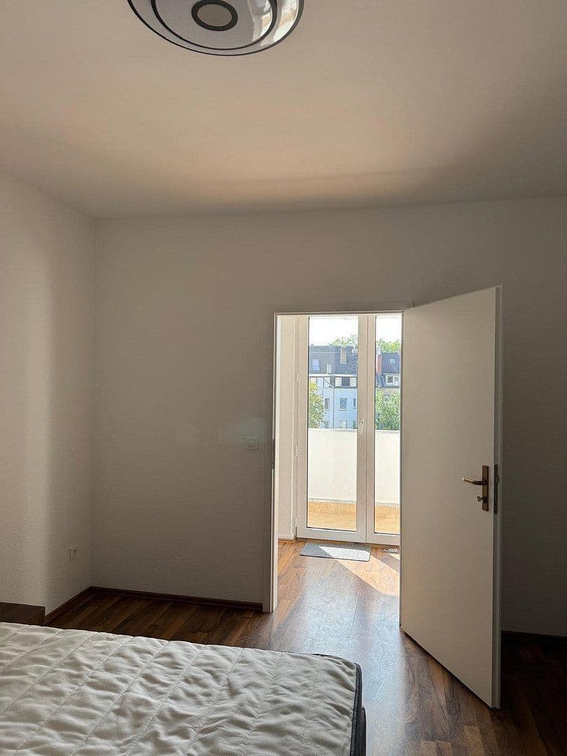 Pronájem bytu 18 m², Düsseldorf, Severní Porýní-Vestfálsko Pronájem bytu 18 m², Düsseldorf, Severní Porýní-Vestfálsko