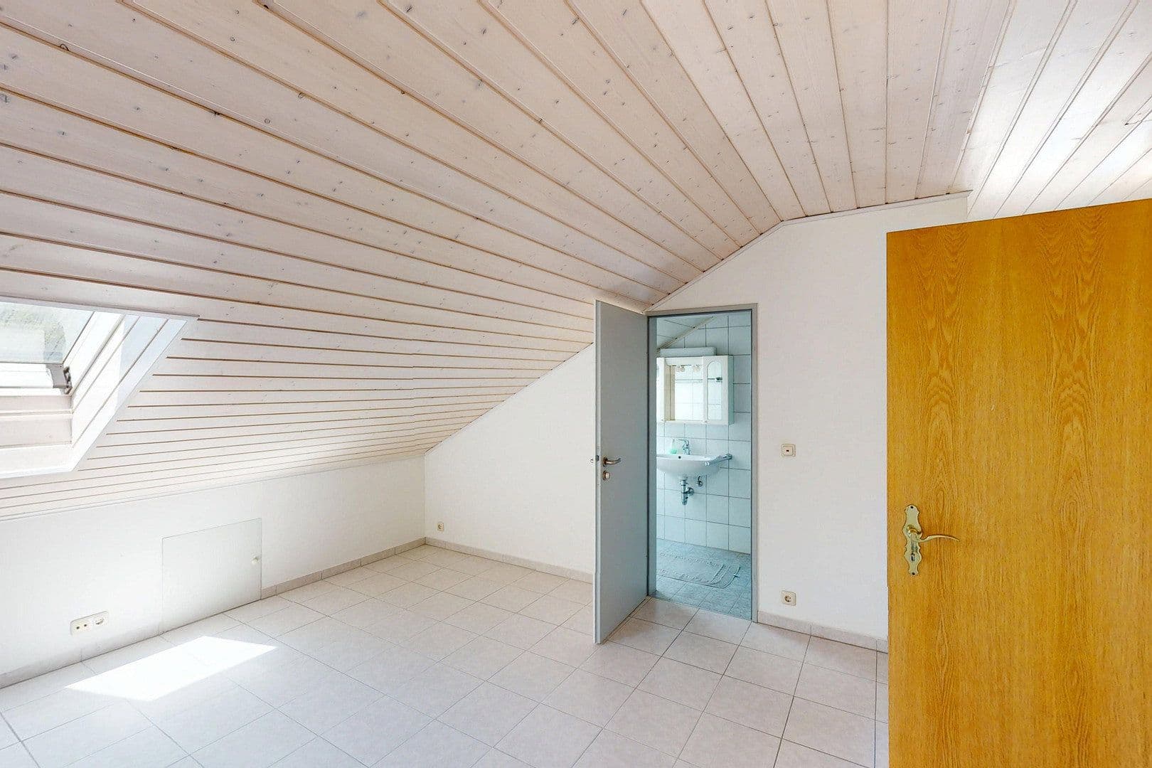 Prodej domu 193 m², pozemek 405 m², Karlsbader Straße 5a, München, Bavorsko Prodej domu 193 m², pozemek 405 m², Karlsbader Straße 5a, München, Bavorsko