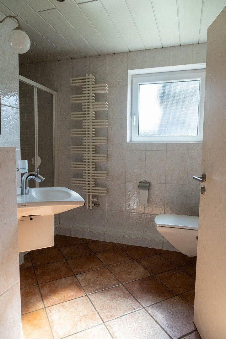 Prodej domu 160 m², pozemek 500 m², Lindengrabenstrasse 28, Reichenbach am Heuberg, Bádensko-Württembersko Prodej domu 160 m², pozemek 500 m², Lindengrabenstrasse 28, Reichenbach am Heuberg, Bádensko-Württembersko