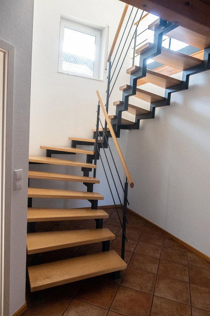 Prodej domu 160 m², pozemek 500 m², Lindengrabenstrasse 28, Reichenbach am Heuberg, Bádensko-Württembersko Prodej domu 160 m², pozemek 500 m², Lindengrabenstrasse 28, Reichenbach am Heuberg, Bádensko-Württembersko