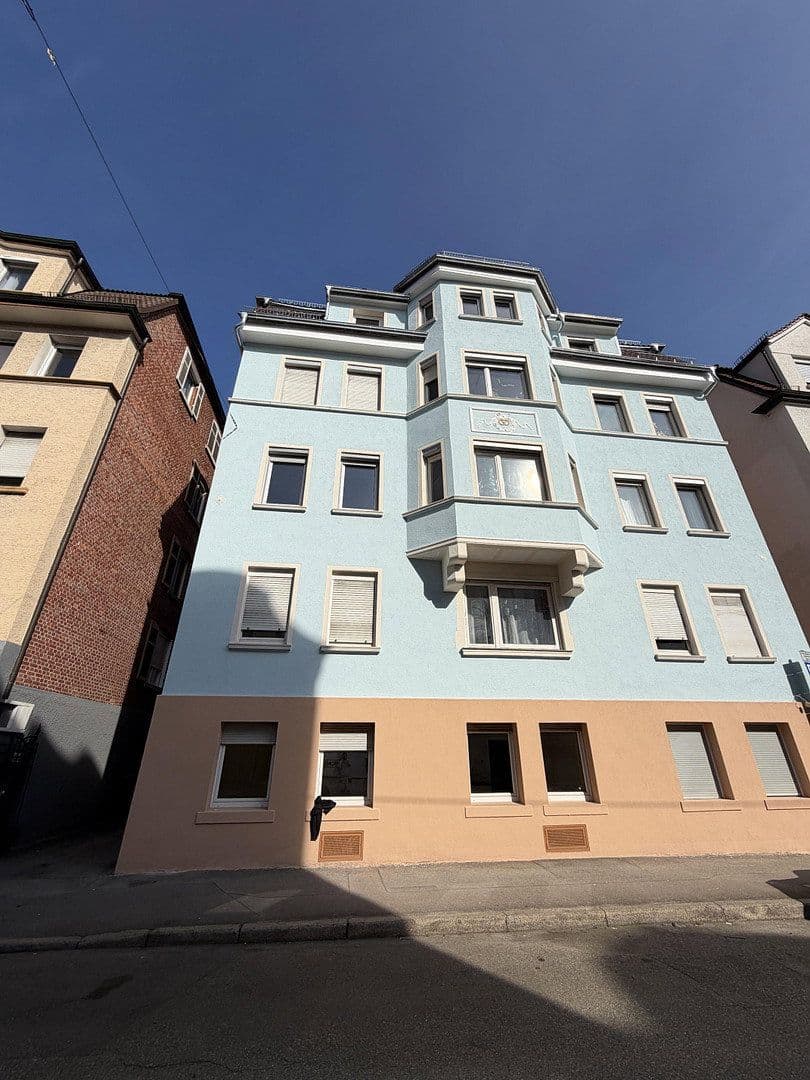 Pronájem bytu 3+1 73 m², Bussenstraße 58, Stuttgart, Bádensko-Württembersko Pronájem bytu 3+1 73 m², Bussenstraße 58, Stuttgart, Bádensko-Württembersko