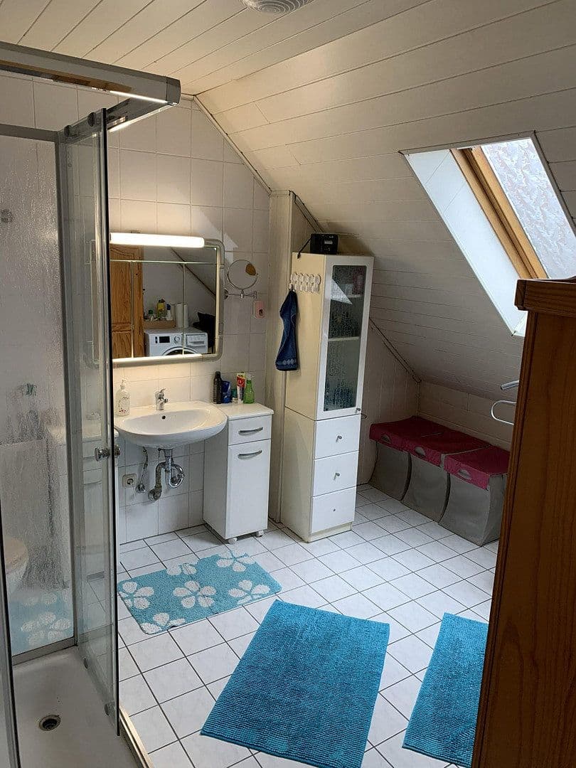 Prodej domu 285 m², pozemek 915 m², Büdingen, Hessen Prodej domu 285 m², pozemek 915 m², Büdingen, Hessen