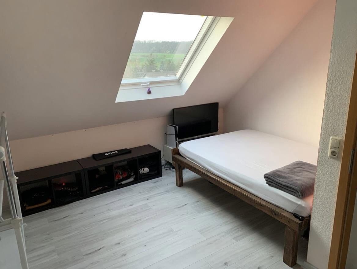 Prodej domu 285 m², pozemek 915 m², Büdingen, Hessen Prodej domu 285 m², pozemek 915 m², Büdingen, Hessen