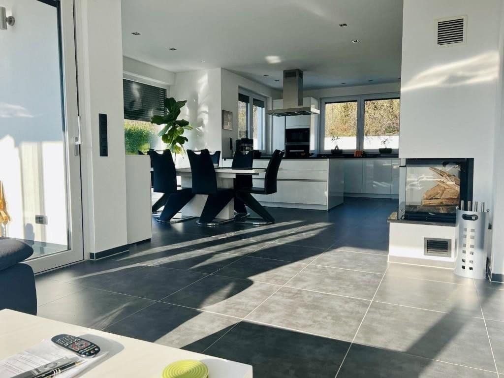 Prodej domu 233 m², pozemek 1.915 m², Gomaringen, Bádensko-Württembersko Prodej domu 233 m², pozemek 1.915 m², Gomaringen, Bádensko-Württembersko