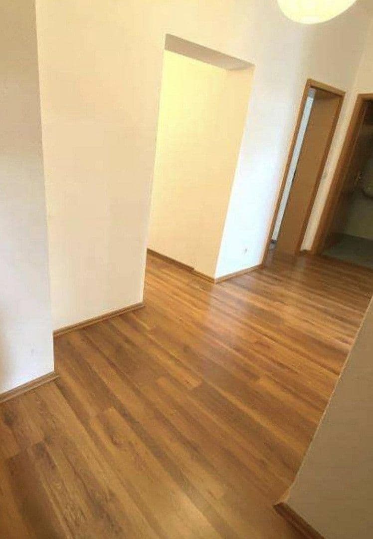 Pronájem bytu 2+1 61 m², Plauen, Sasko Pronájem bytu 2+1 61 m², Plauen, Sasko