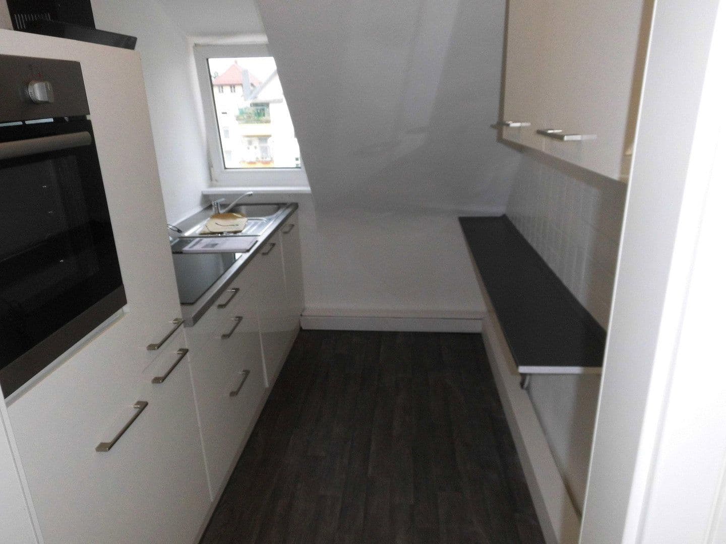 Prodej domu 442 m², pozemek 582 m², Stuttgart, Bádensko-Württembersko Prodej domu 442 m², pozemek 582 m², Stuttgart, Bádensko-Württembersko