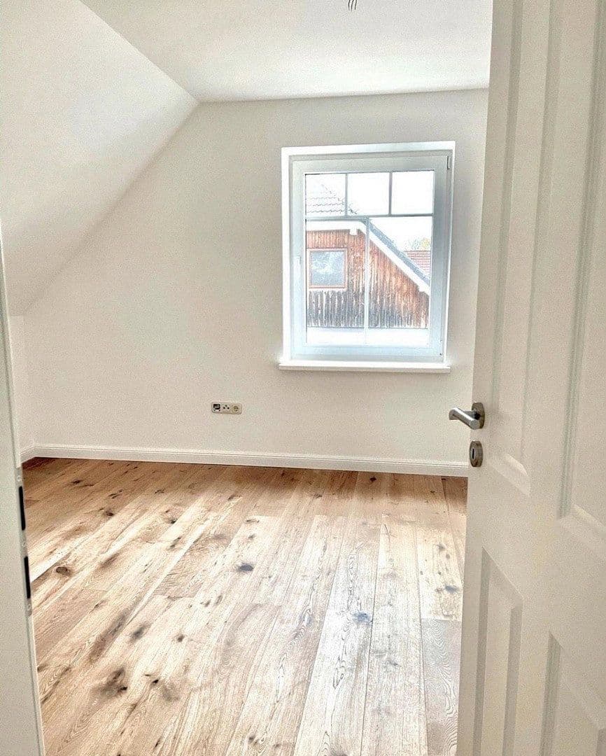 Pronájem domu 145 m², pozemek 700 m², Hasenkrug, Šlesvicko-Holštýnsko Pronájem domu 145 m², pozemek 700 m², Hasenkrug, Šlesvicko-Holštýnsko