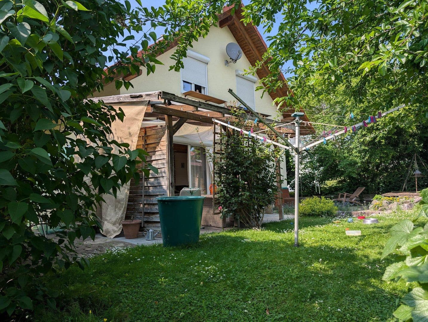 Prodej domu 120 m², pozemek 800 m², Eigeltingen, Bádensko-Württembersko Prodej domu 120 m², pozemek 800 m², Eigeltingen, Bádensko-Württembersko