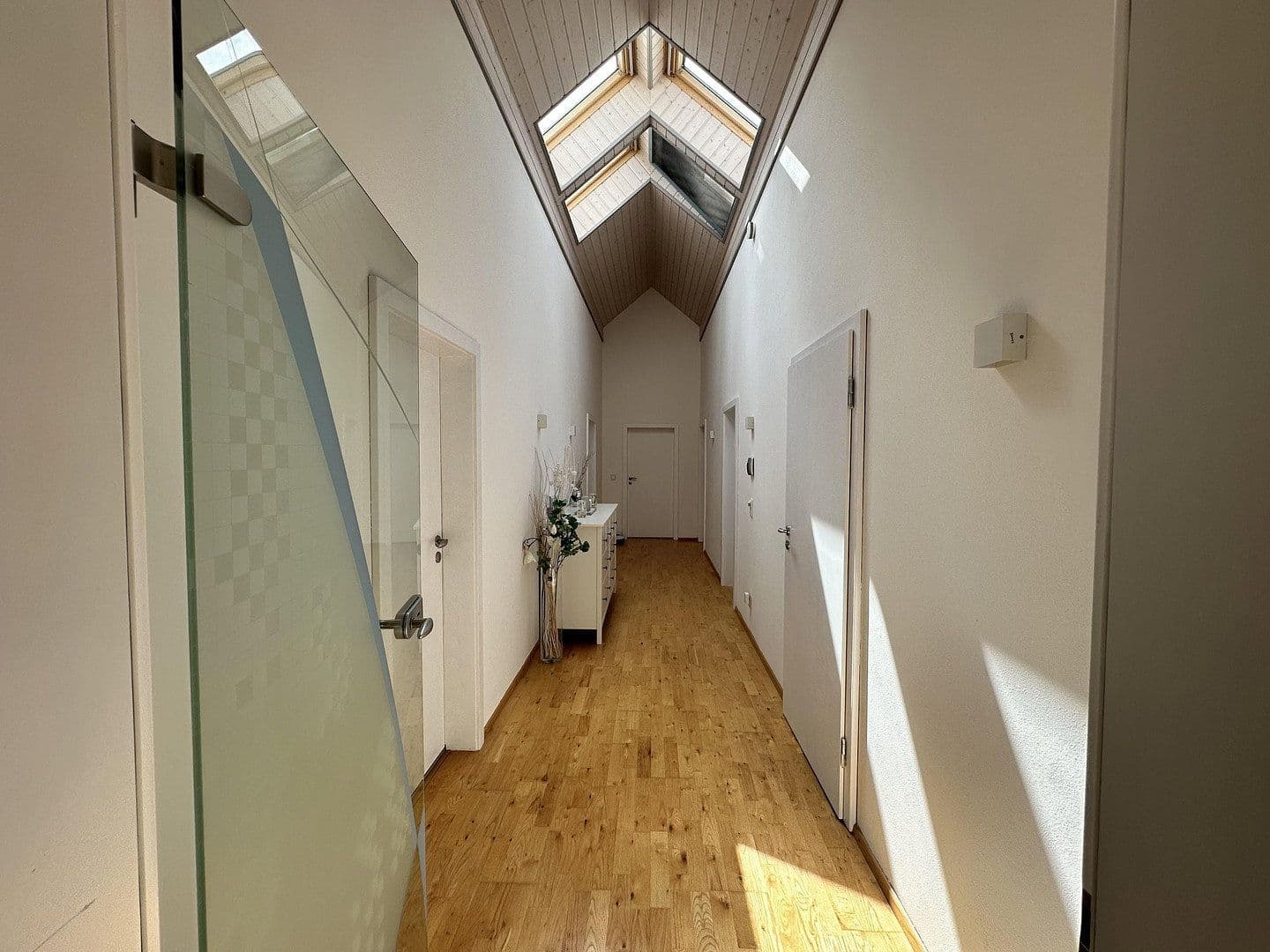 Prodej domu 230 m², pozemek 1.355 m², Hilgertshausen-Tandern, Bavorsko Prodej domu 230 m², pozemek 1.355 m², Hilgertshausen-Tandern, Bavorsko
