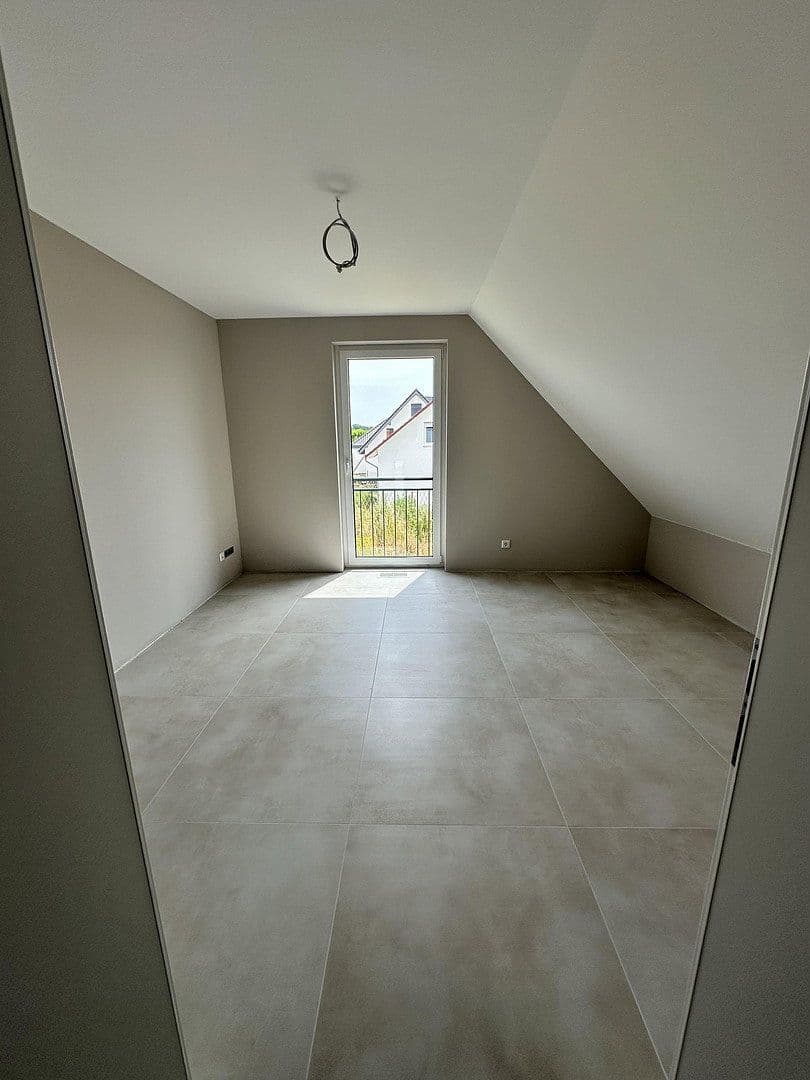 Prodej domu 187 m², pozemek 1.250 m², Rees, Severní Porýní-Vestfálsko Prodej domu 187 m², pozemek 1.250 m², Rees, Severní Porýní-Vestfálsko