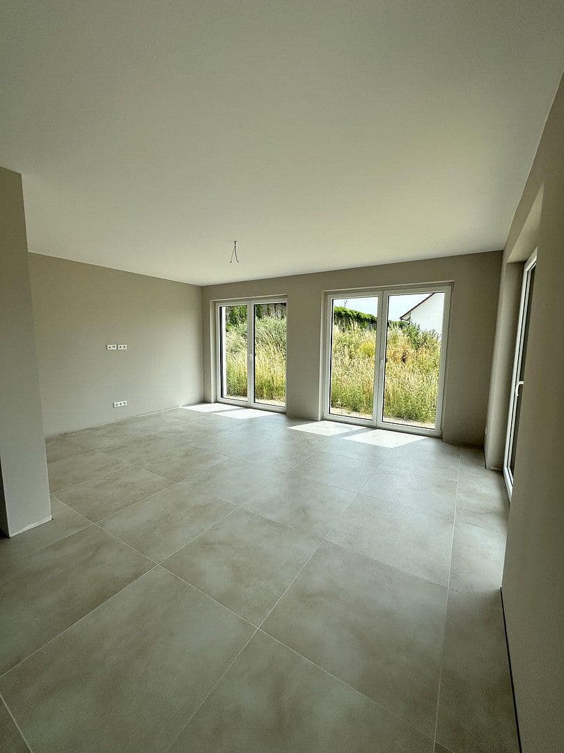 Prodej domu 187 m², pozemek 1.250 m², Rees, Severní Porýní-Vestfálsko Prodej domu 187 m², pozemek 1.250 m², Rees, Severní Porýní-Vestfálsko