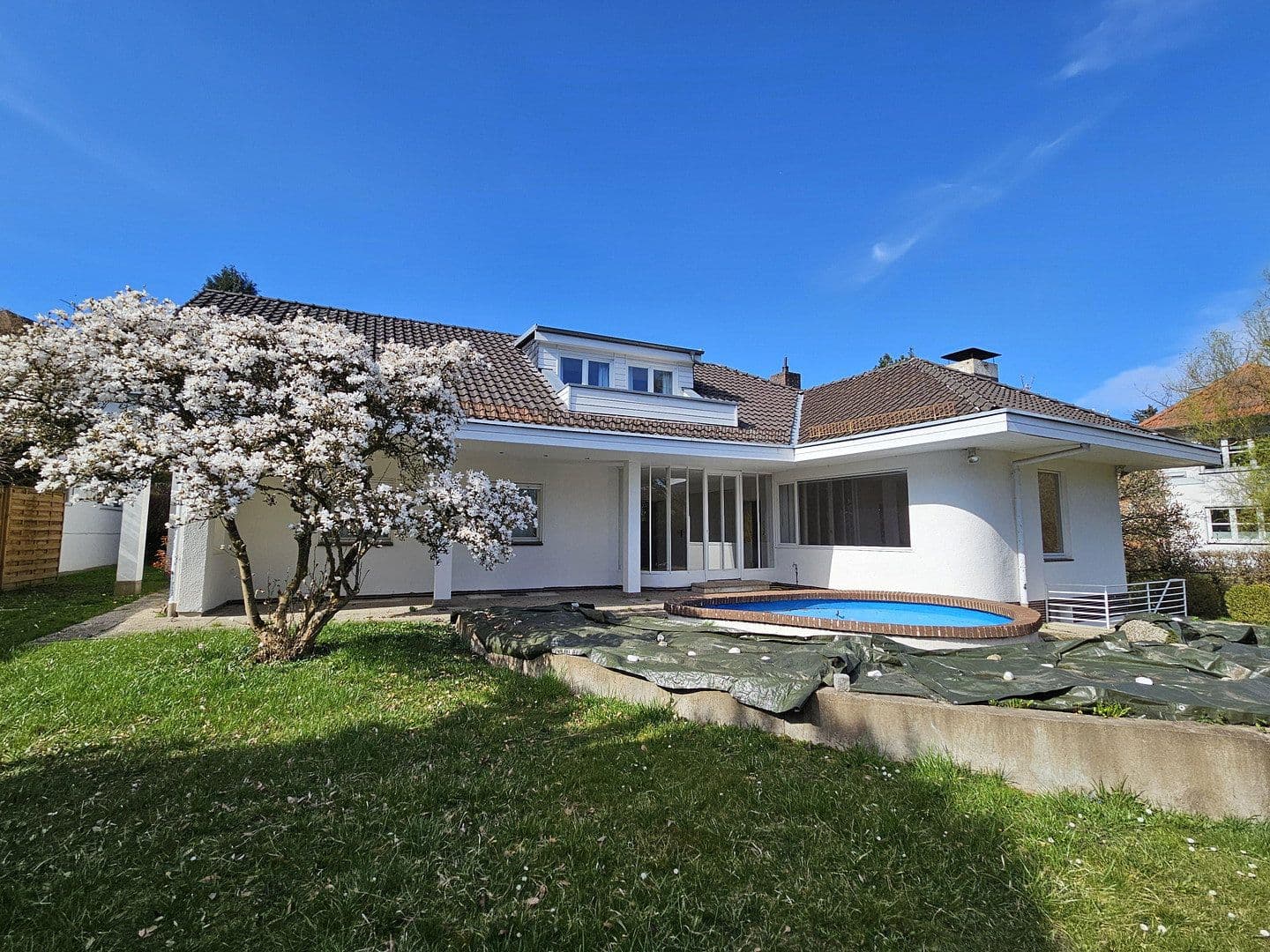 Prodej domu 209 m², pozemek 797 m², Kassel, Hessen Prodej domu 209 m², pozemek 797 m², Kassel, Hessen