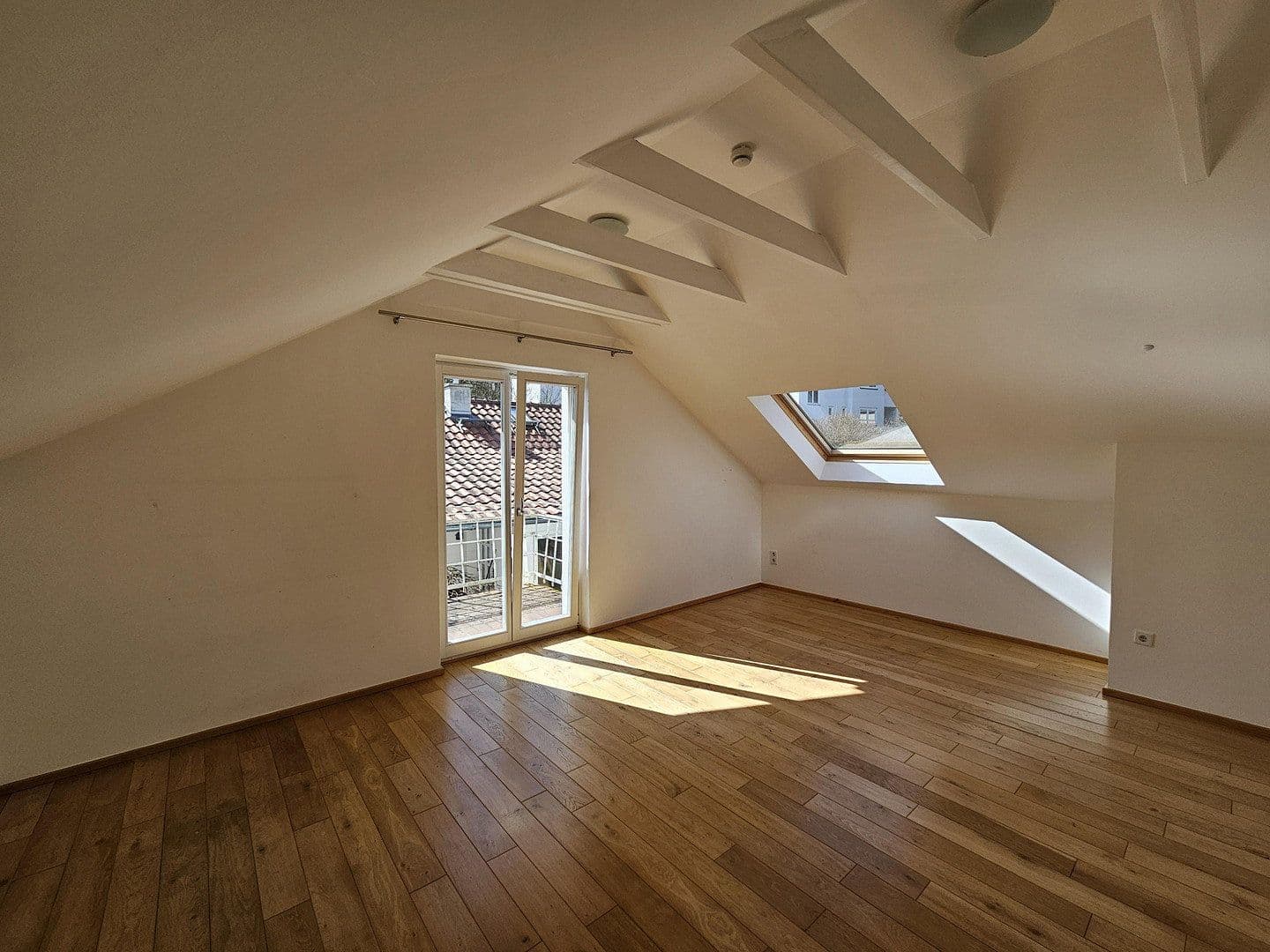Prodej domu 209 m², pozemek 797 m², Kassel, Hessen Prodej domu 209 m², pozemek 797 m², Kassel, Hessen
