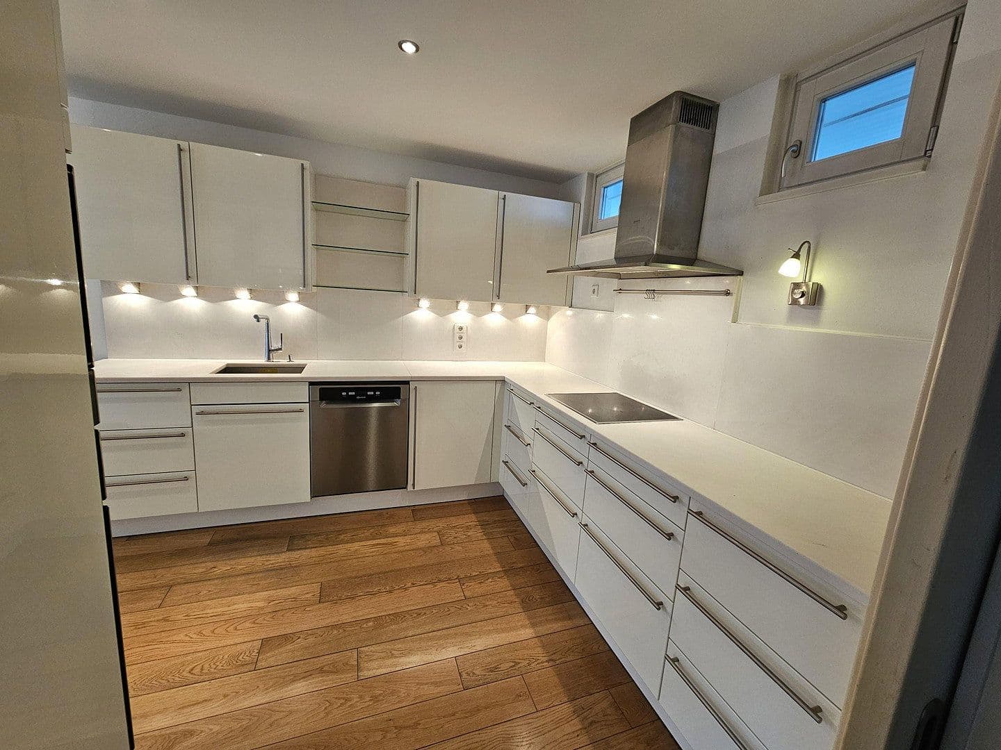 Prodej domu 209 m², pozemek 797 m², Kassel, Hessen Prodej domu 209 m², pozemek 797 m², Kassel, Hessen