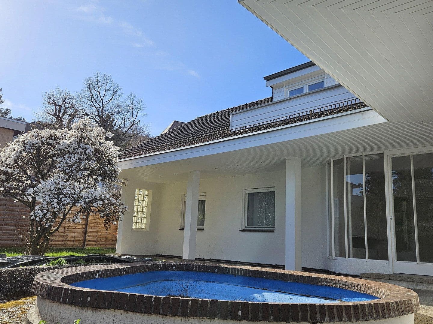 Prodej domu 209 m², pozemek 797 m², Kassel, Hessen Prodej domu 209 m², pozemek 797 m², Kassel, Hessen