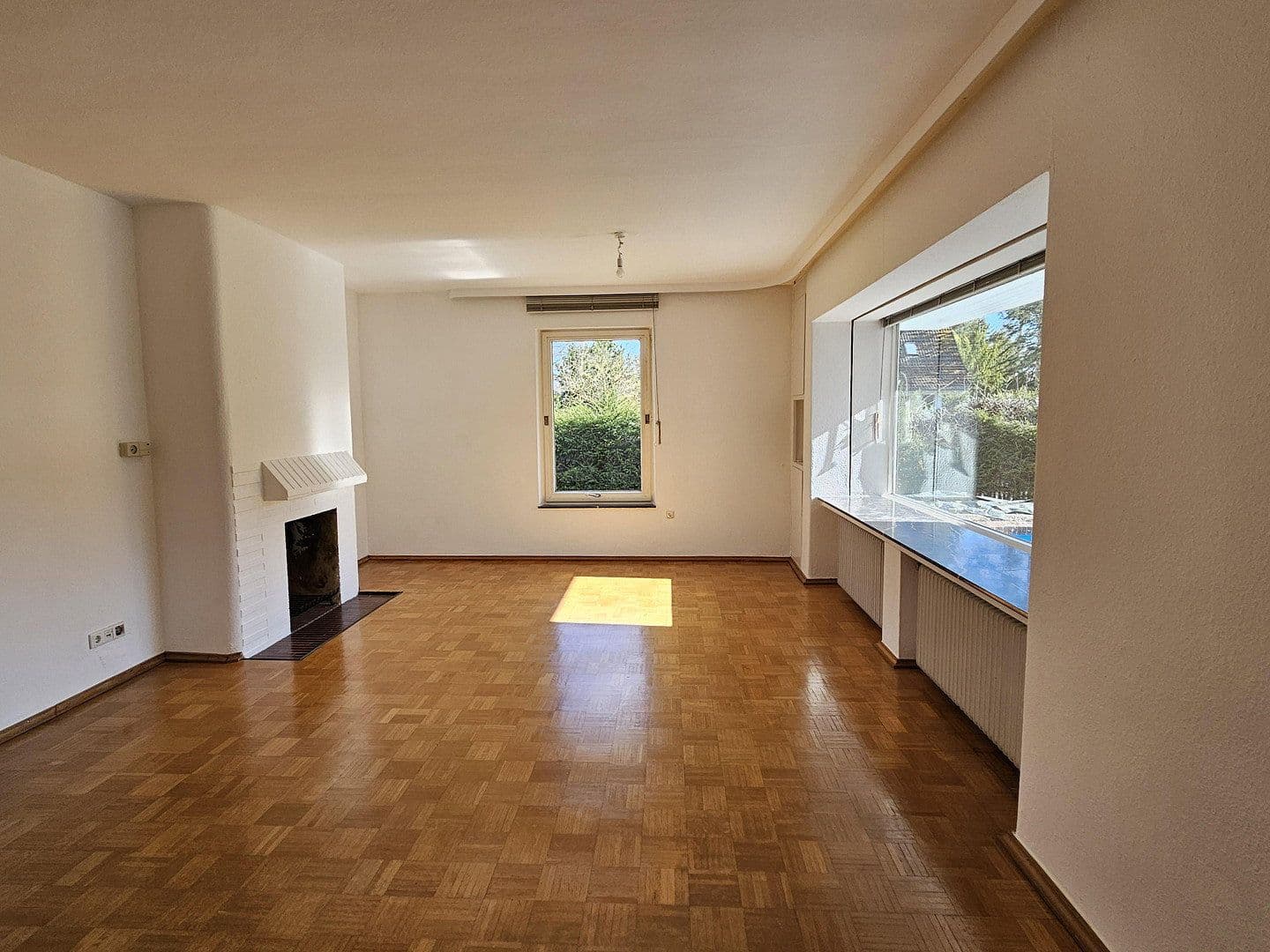 Prodej domu 209 m², pozemek 797 m², Kassel, Hessen Prodej domu 209 m², pozemek 797 m², Kassel, Hessen
