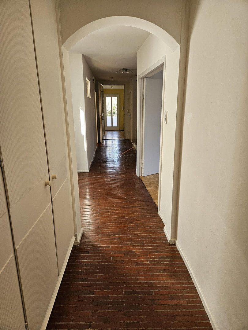 Prodej domu 209 m², pozemek 797 m², Kassel, Hessen Prodej domu 209 m², pozemek 797 m², Kassel, Hessen