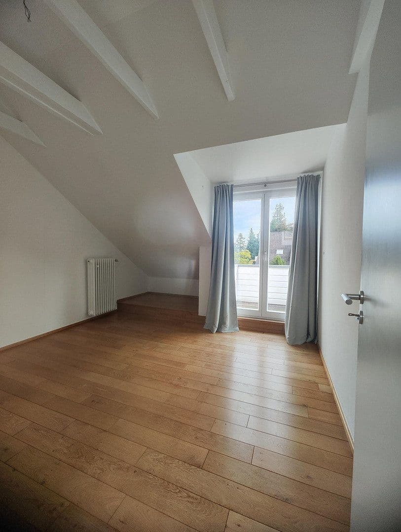 Prodej domu 209 m², pozemek 797 m², Kassel, Hessen Prodej domu 209 m², pozemek 797 m², Kassel, Hessen