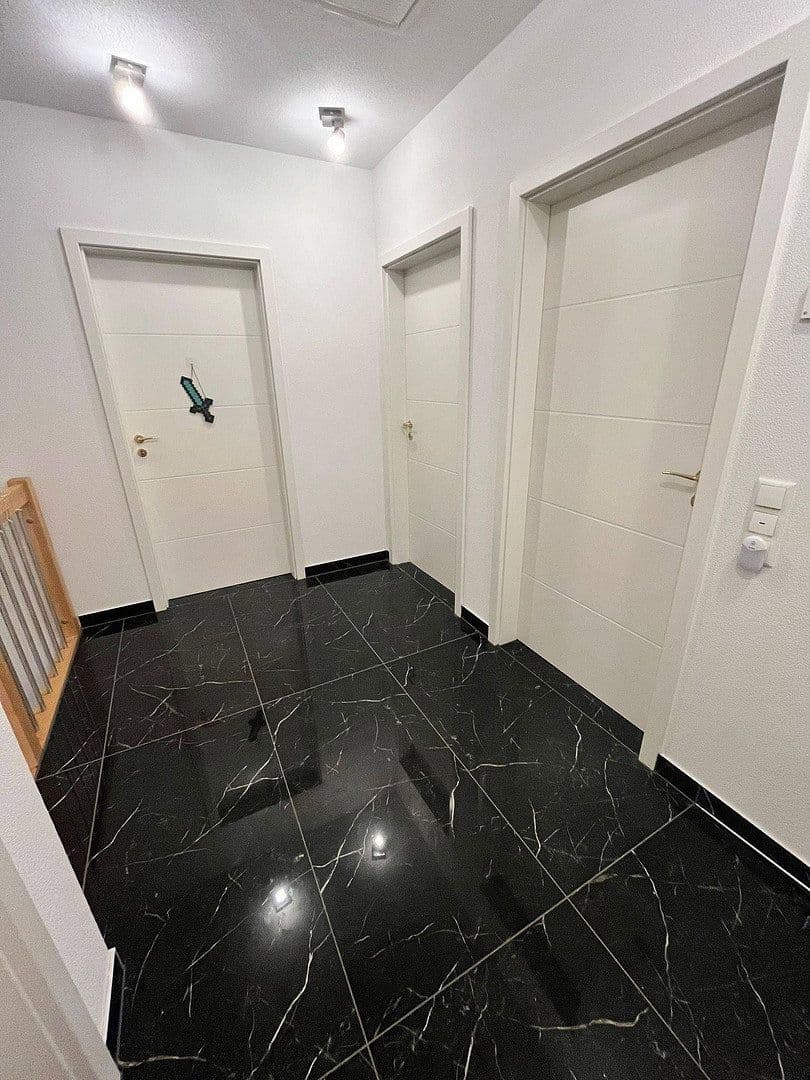 Pronájem domu 157 m², pozemek 400 m², Hurlacher str 28a, Langerringen, Bavorsko Pronájem domu 157 m², pozemek 400 m², Hurlacher str 28a, Langerringen, Bavorsko
