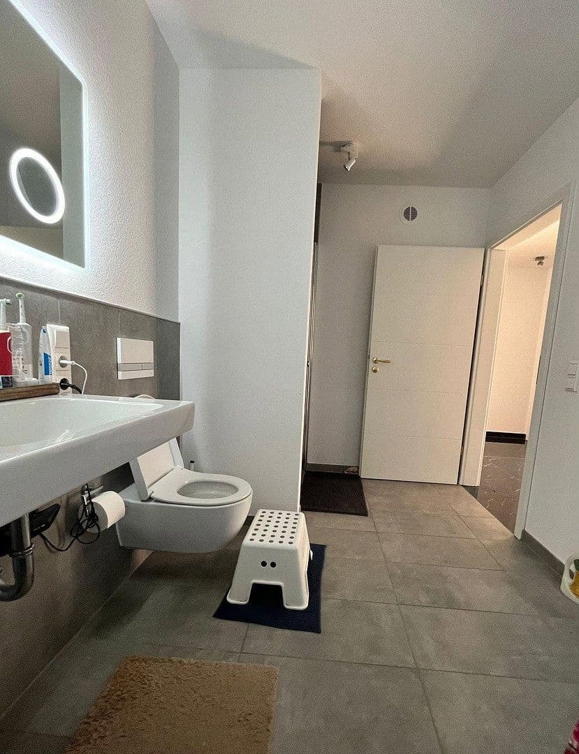 Pronájem domu 157 m², pozemek 400 m², Hurlacher str 28a, Langerringen, Bavorsko Pronájem domu 157 m², pozemek 400 m², Hurlacher str 28a, Langerringen, Bavorsko