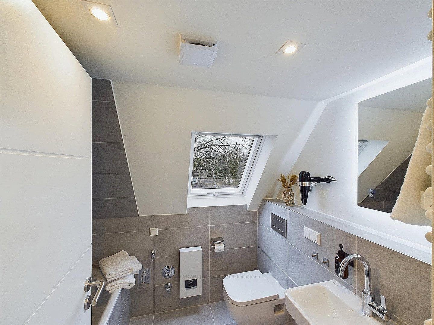 Pronájem bytu 1+kk 35 m², Jägerstraße 30, Leverkusen, Severní Porýní-Vestfálsko Pronájem bytu 1+kk 35 m², Jägerstraße 30, Leverkusen, Severní Porýní-Vestfálsko