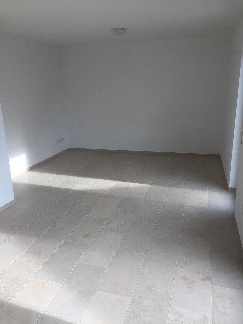 Pronájem domu 159 m², pozemek 315 m², Ahornstr. 7, Hepberg, Bavorsko Pronájem domu 159 m², pozemek 315 m², Ahornstr. 7, Hepberg, Bavorsko