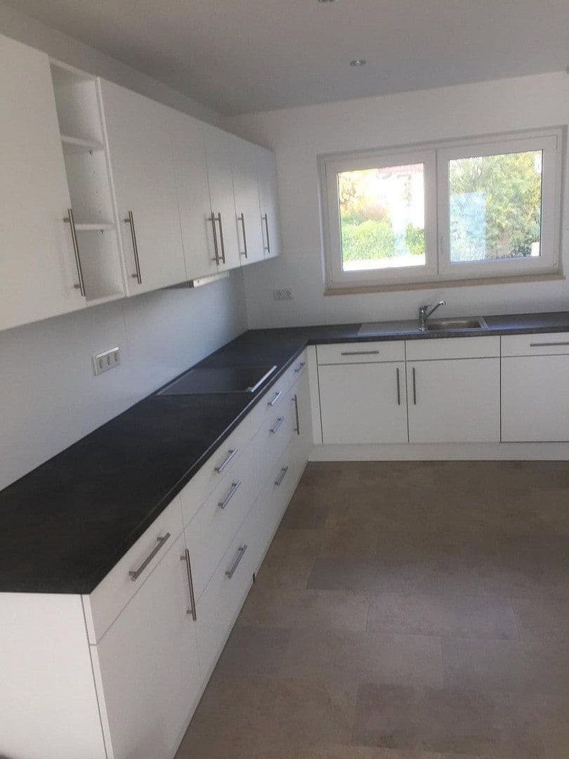 Pronájem domu 159 m², pozemek 315 m², Ahornstr. 7, Hepberg, Bavorsko Pronájem domu 159 m², pozemek 315 m², Ahornstr. 7, Hepberg, Bavorsko