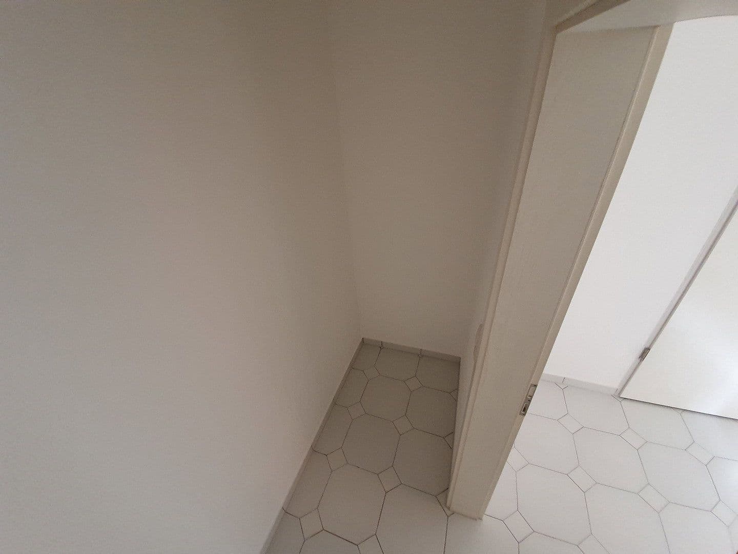 Pronájem bytu 1+1 37 m², Gunzenleestraße 65, Kissing, Bavorsko Pronájem bytu 1+1 37 m², Gunzenleestraße 65, Kissing, Bavorsko
