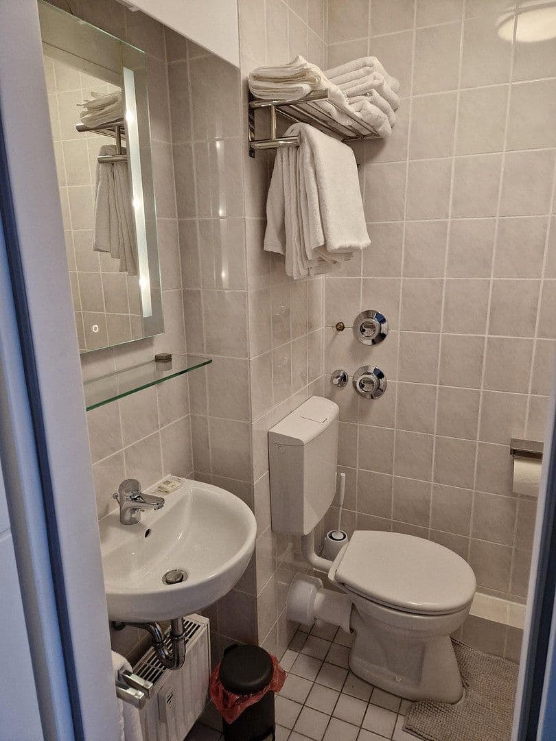 Pronájem bytu 1+1 20 m², An der Vogelhardt 8, Karlsruhe, Bádensko-Württembersko Pronájem bytu 1+1 20 m², An der Vogelhardt 8, Karlsruhe, Bádensko-Württembersko