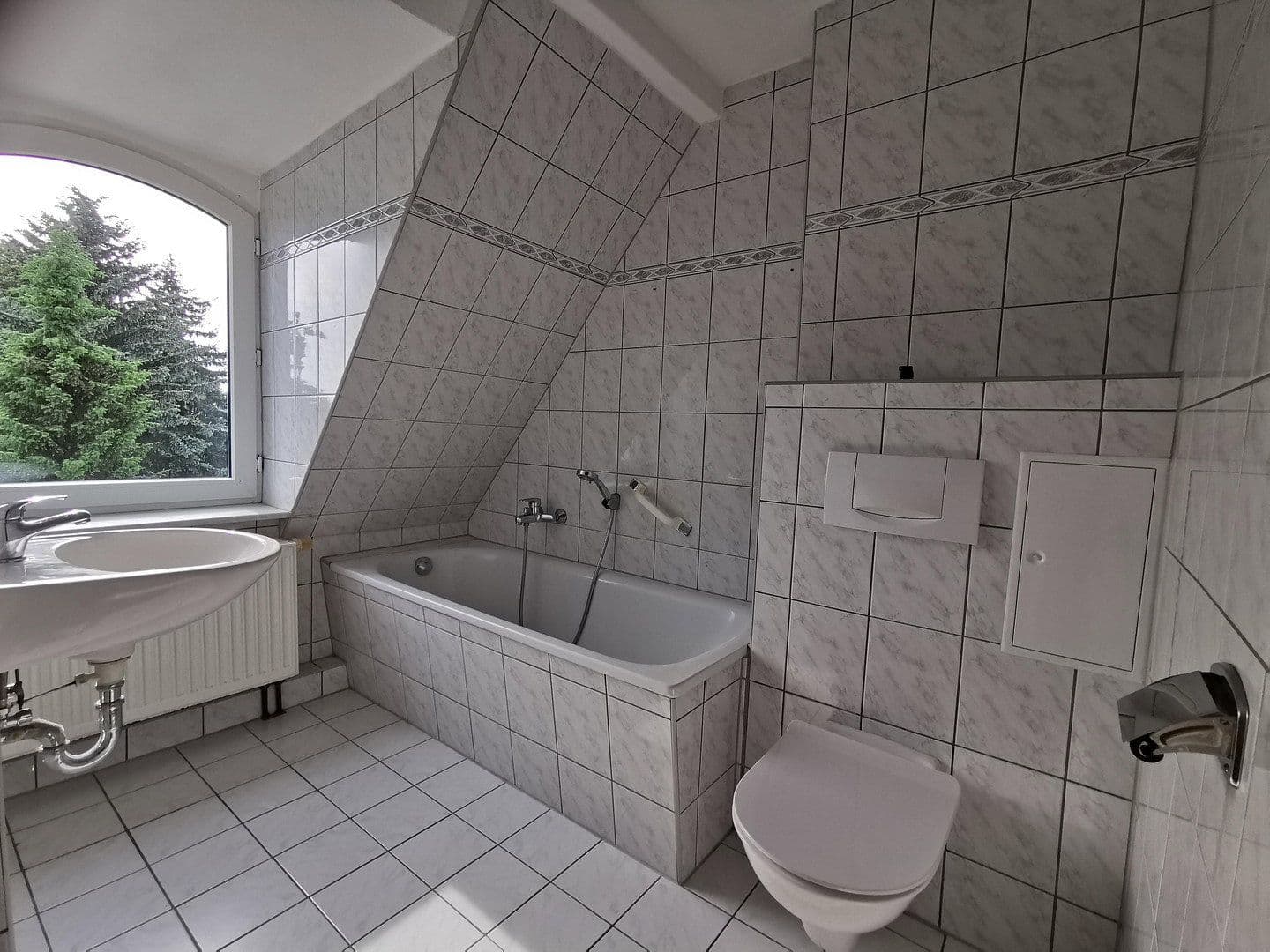 Pronájem bytu 2+1 52 m², Teuchern, Sasko-Anhaltsko Pronájem bytu 2+1 52 m², Teuchern, Sasko-Anhaltsko