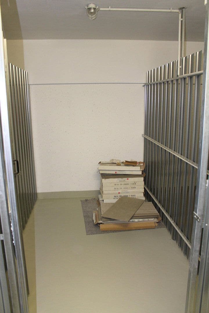 Pronájem bytu 3+1 89 m², Strubbergstraße 48, Frankfurt (Main) - Rödelheim, Hessen Pronájem bytu 3+1 89 m², Strubbergstraße 48, Frankfurt (Main) - Rödelheim, Hessen