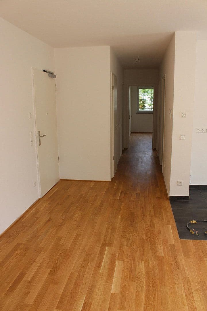 Pronájem bytu 3+1 89 m², Strubbergstraße 48, Frankfurt (Main) - Rödelheim, Hessen Pronájem bytu 3+1 89 m², Strubbergstraße 48, Frankfurt (Main) - Rödelheim, Hessen