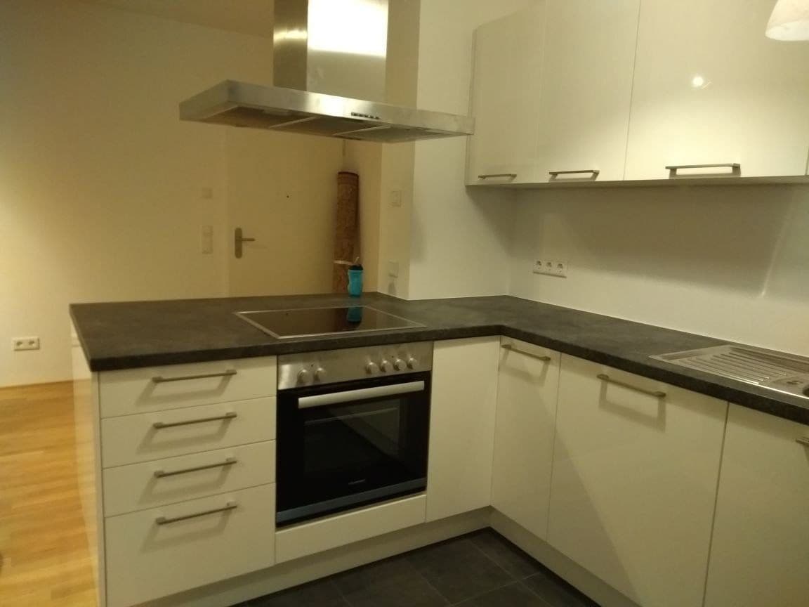 Pronájem bytu 3+1 89 m², Strubbergstraße 48, Frankfurt (Main) - Rödelheim, Hessen Pronájem bytu 3+1 89 m², Strubbergstraße 48, Frankfurt (Main) - Rödelheim, Hessen