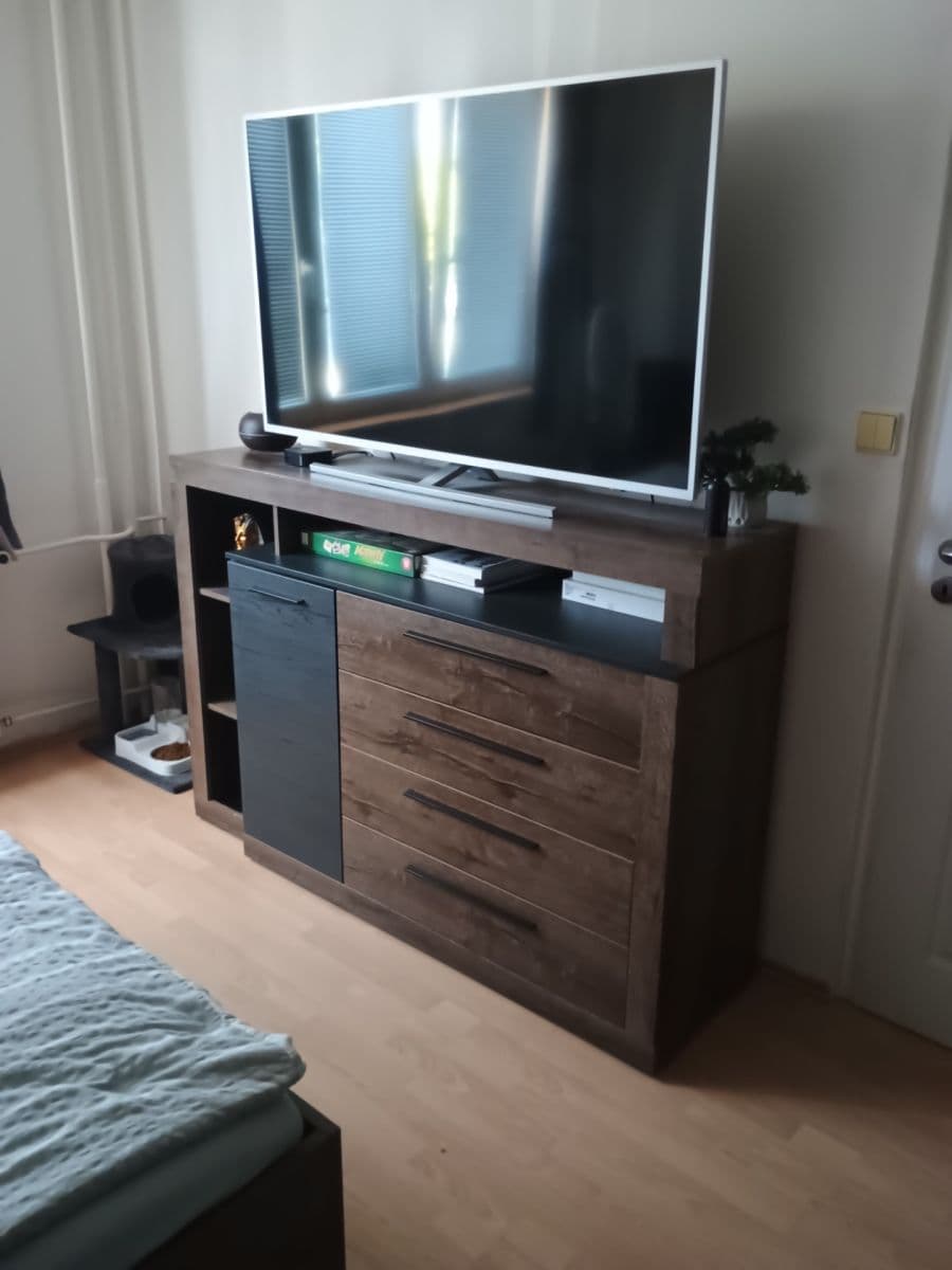 Pronájem bytu 1+1 36 m², Kosmonautů, Louny, Ústecký kraj Pronájem bytu 1+1 36 m², Kosmonautů, Louny, Ústecký kraj
