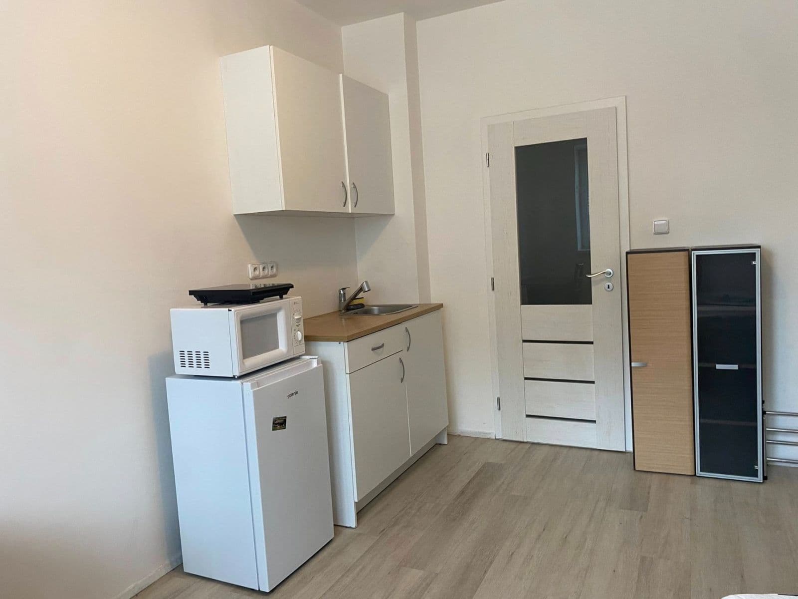 Pronájem bytu 1+kk 18 m², Banskobystrická, Brno, Jihomoravský kraj Pronájem bytu 1+kk 18 m², Banskobystrická, Brno, Jihomoravský kraj
