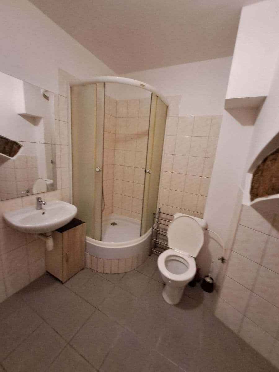 Pronájem bytu 1+kk 40 m², Jihlavská, Okříšky, Kraj Vysočina Pronájem bytu 1+kk 40 m², Jihlavská, Okříšky, Kraj Vysočina