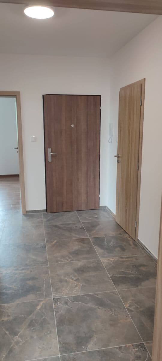 Pronájem bytu 3+kk 70 m², Polerady, Středočeský kraj Pronájem bytu 3+kk 70 m², Polerady, Středočeský kraj