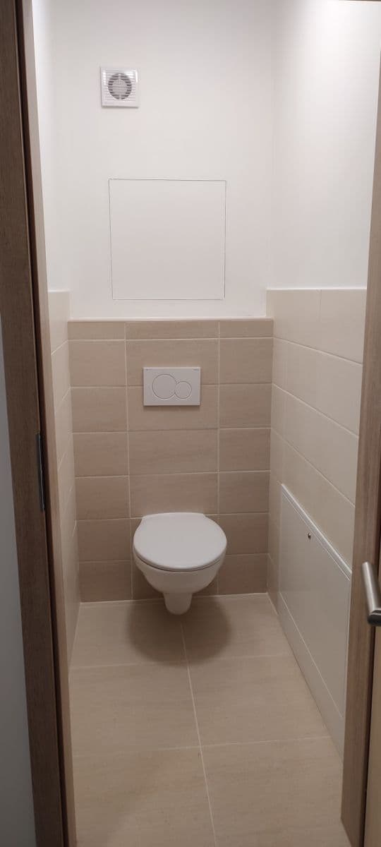 Pronájem bytu 3+kk 70 m², Polerady, Středočeský kraj Pronájem bytu 3+kk 70 m², Polerady, Středočeský kraj