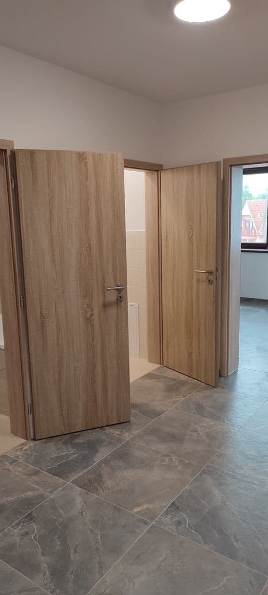 Pronájem bytu 3+kk 70 m², Polerady, Středočeský kraj Pronájem bytu 3+kk 70 m², Polerady, Středočeský kraj