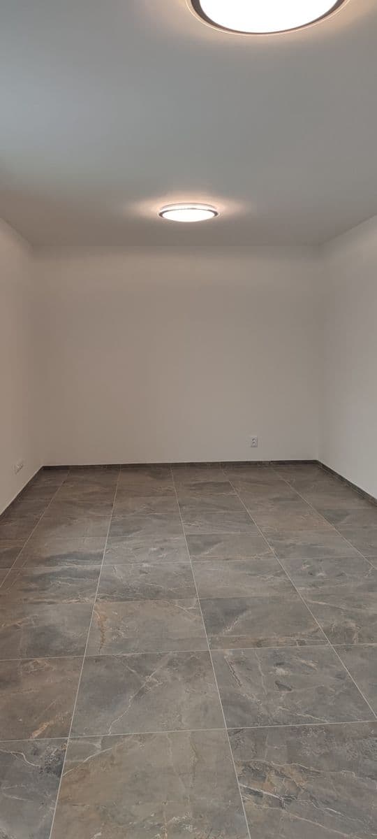 Pronájem bytu 3+kk 70 m², Polerady, Středočeský kraj Pronájem bytu 3+kk 70 m², Polerady, Středočeský kraj