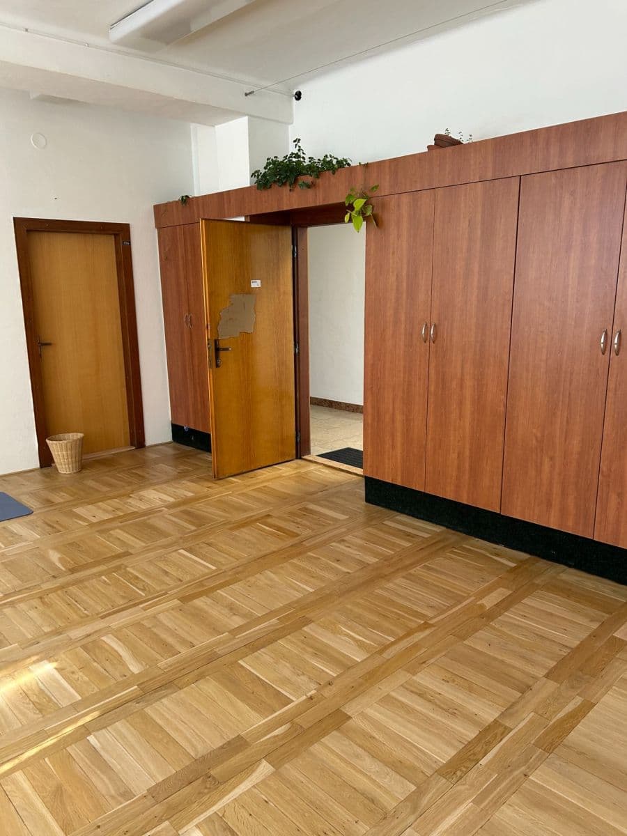 Pronájem kanceláře 39 m², Prouskova, Turnov, Liberecký kraj Pronájem kanceláře 39 m², Prouskova, Turnov, Liberecký kraj