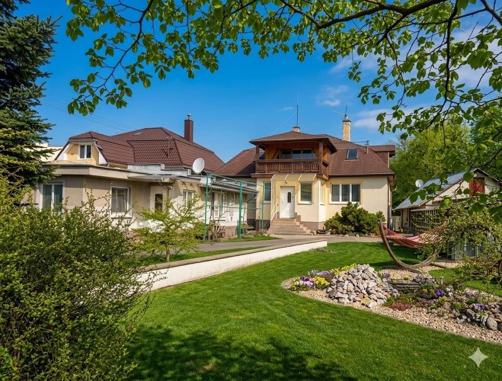 Prodej domu 280 m², pozemek 1.376 m², Haniska, Košický kraj Prodej domu 280 m², pozemek 1.376 m², Haniska, Košický kraj