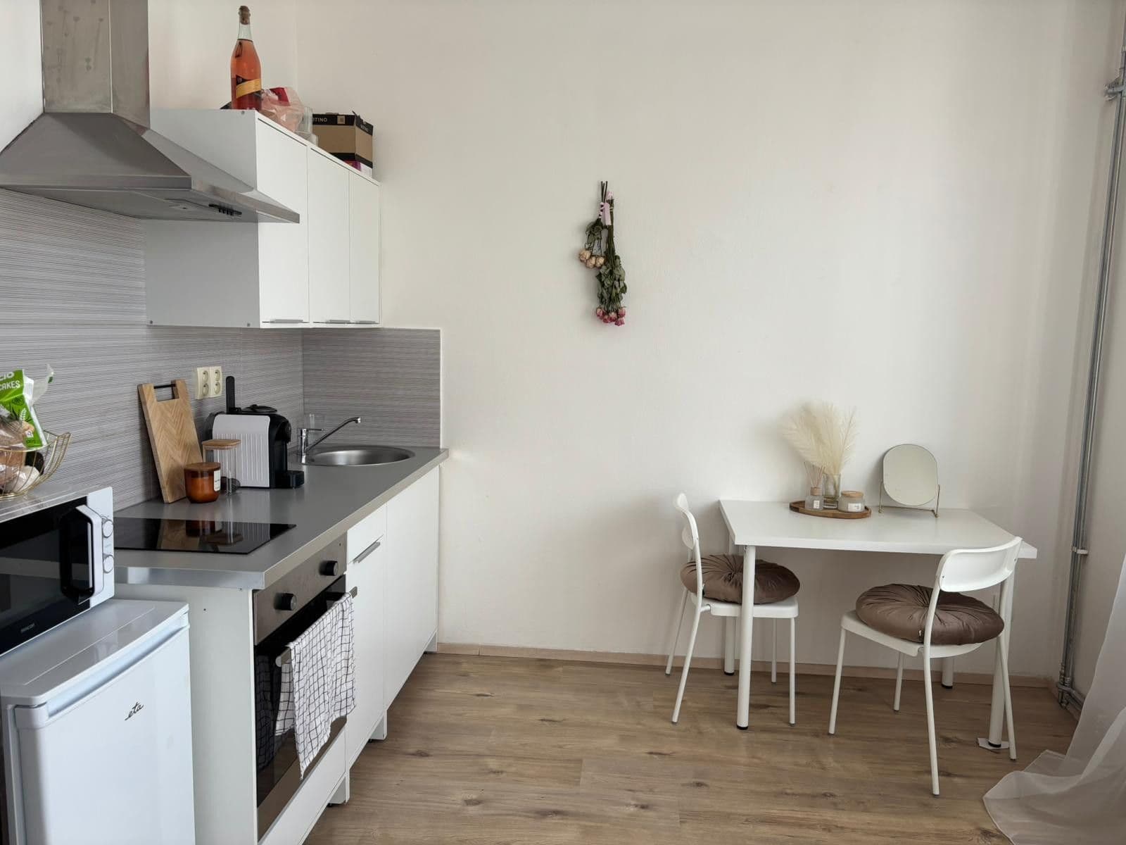 Pronájem bytu Garsoniéra 24 m², Husova tř., České Budějovice, Jihočeský kraj Pronájem bytu Garsoniéra 24 m², Husova tř., České Budějovice, Jihočeský kraj