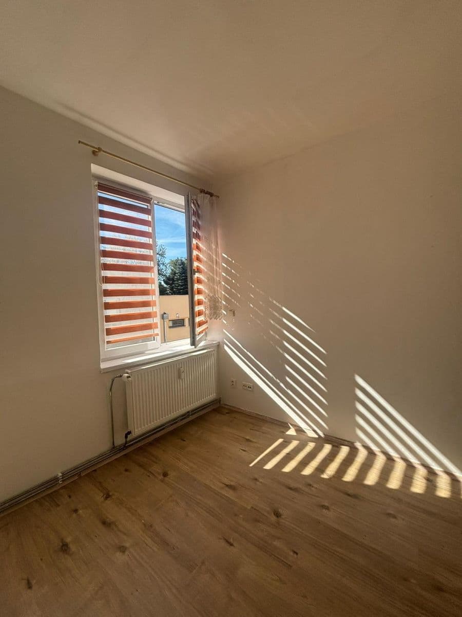 Pronájem bytu Garsoniéra 24 m², Husova tř., České Budějovice, Jihočeský kraj Pronájem bytu Garsoniéra 24 m², Husova tř., České Budějovice, Jihočeský kraj