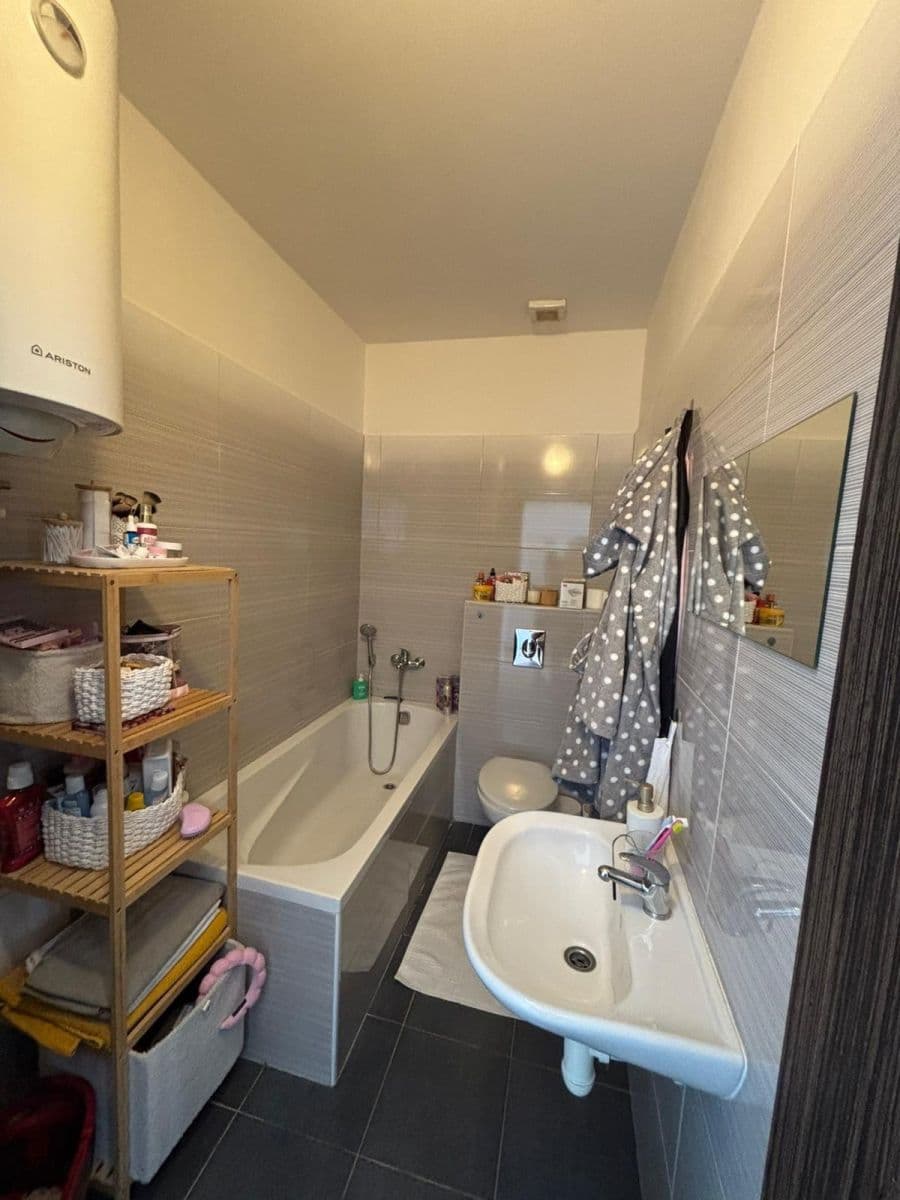Pronájem bytu Garsoniéra 24 m², Husova tř., České Budějovice, Jihočeský kraj Pronájem bytu Garsoniéra 24 m², Husova tř., České Budějovice, Jihočeský kraj